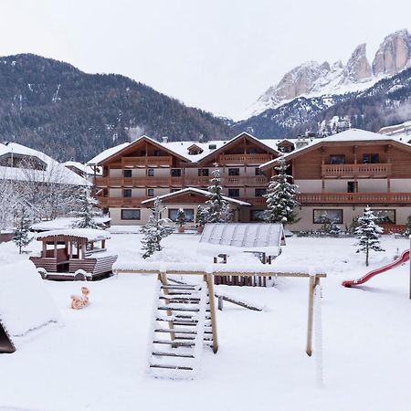 Hotel Sella Ronda Serenella Campitello di Fassa Eksteriør bilde